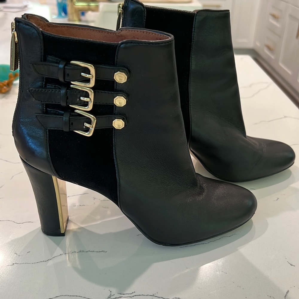 Louise et Cie black booties with gold details- size 7.5